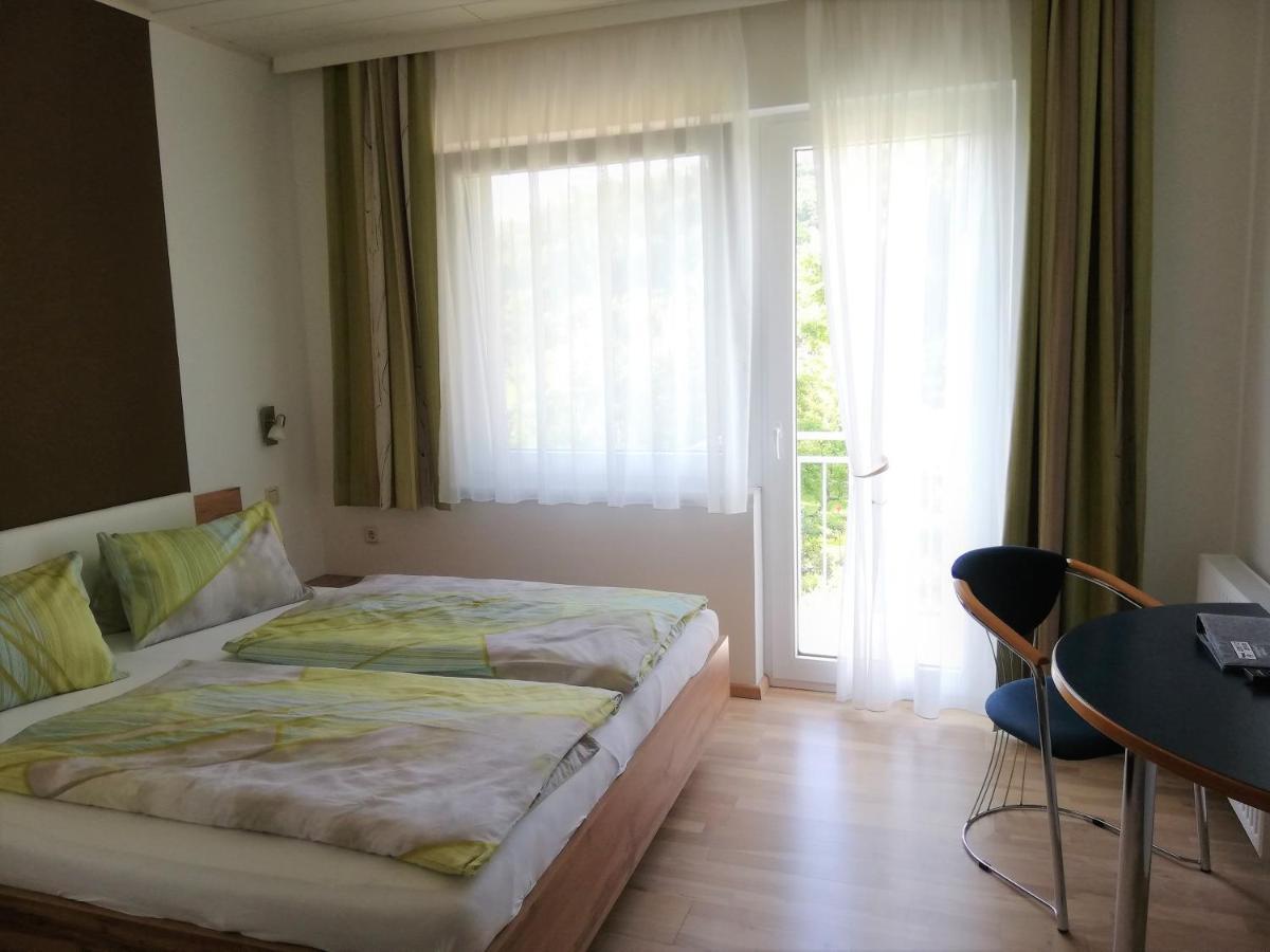 Privatzimmer Langthaler Melk Esterno foto